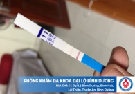 Que thử thai 2 vạch 1 đậm 1 mờ